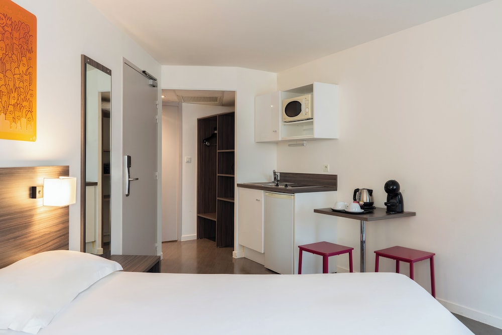 HEVEA APPART HOTEL 24/50