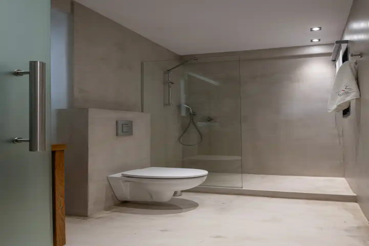The Oak Hotel 98/101