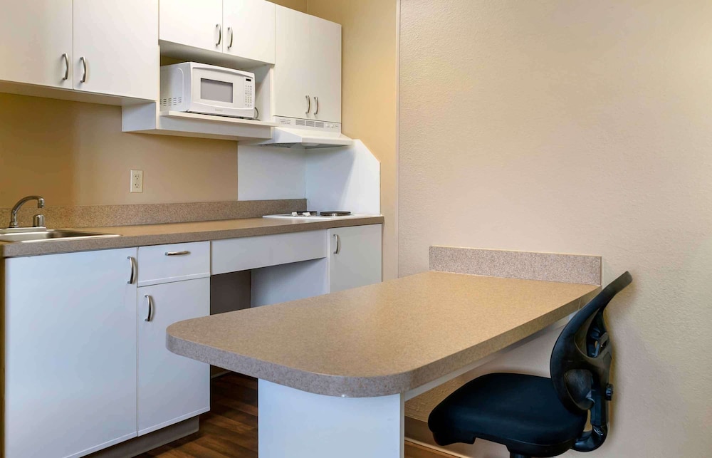 Extended Stay America - Detroit - Madison Heights 42/53