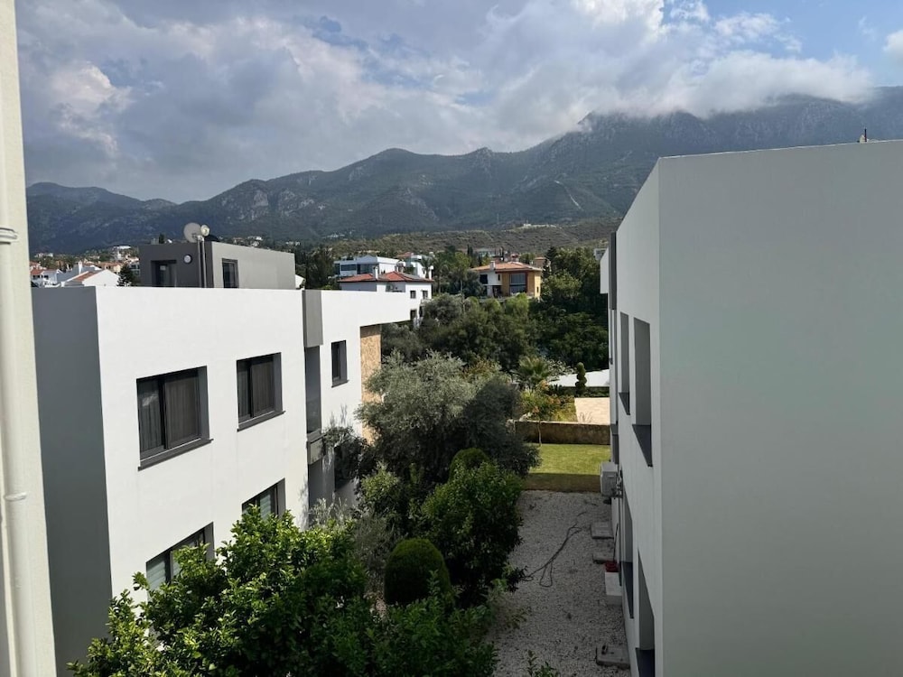 Bellapais Oasis Hotel 17/19