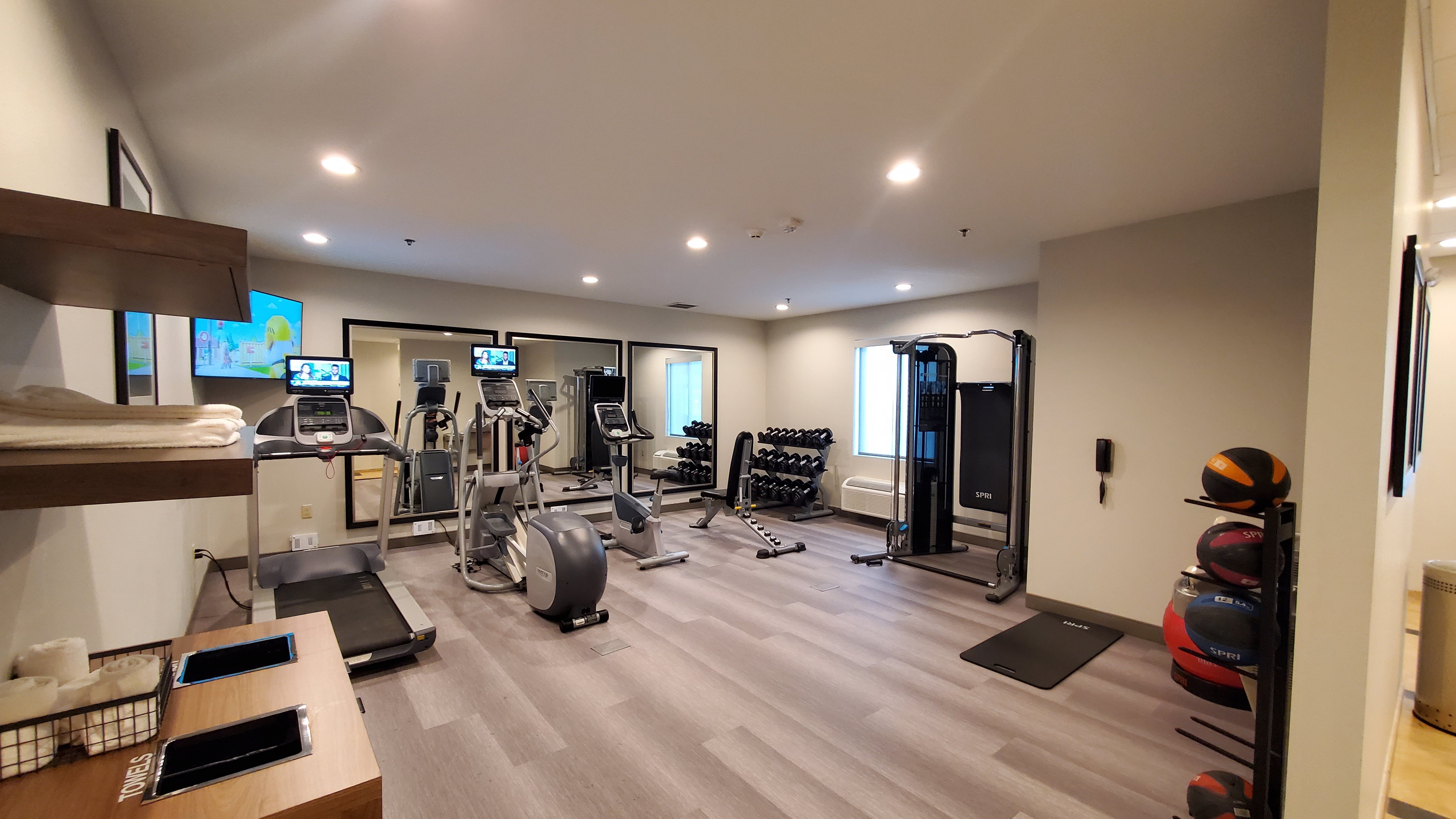 CANDLEWOOD SUITES LAKE CHARLES SOUTH 12/18