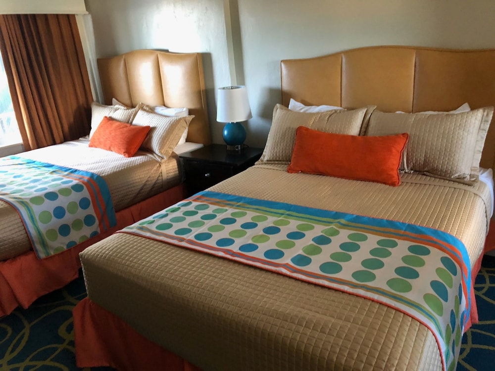 Silver Seas Beach Resort 22/67