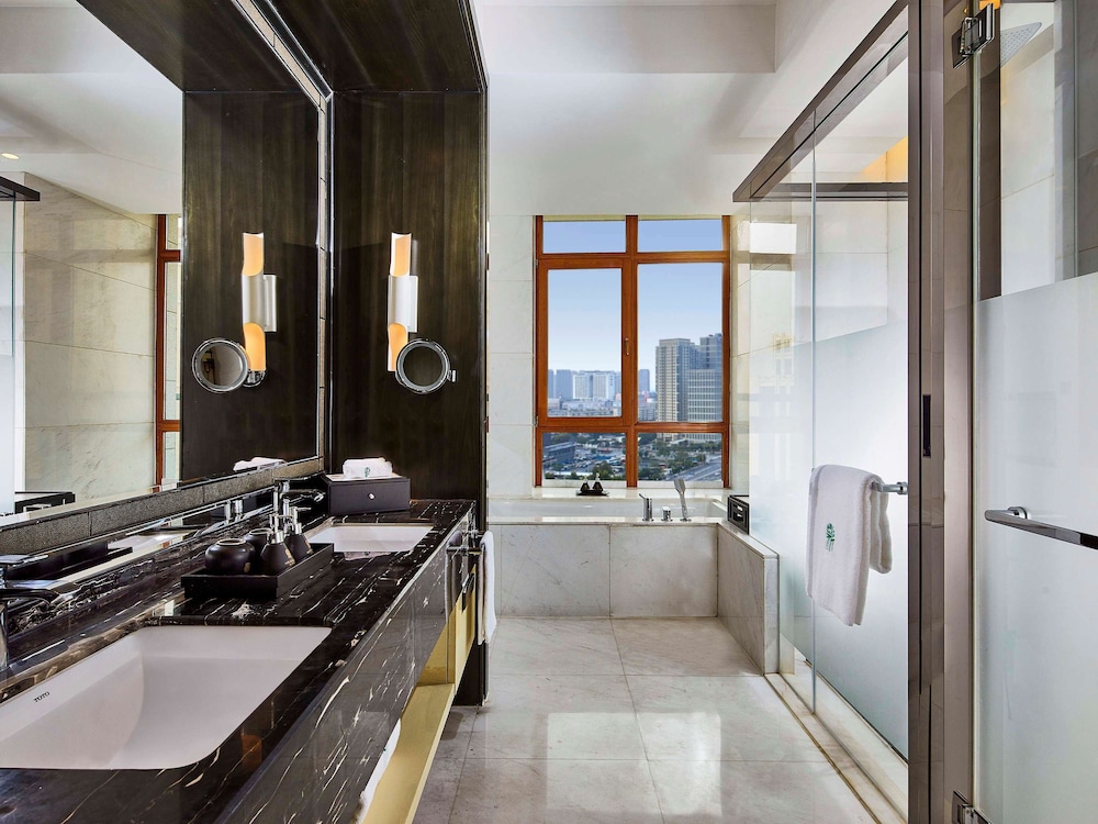 Banyan Tree Tianjin Riverside 45/50