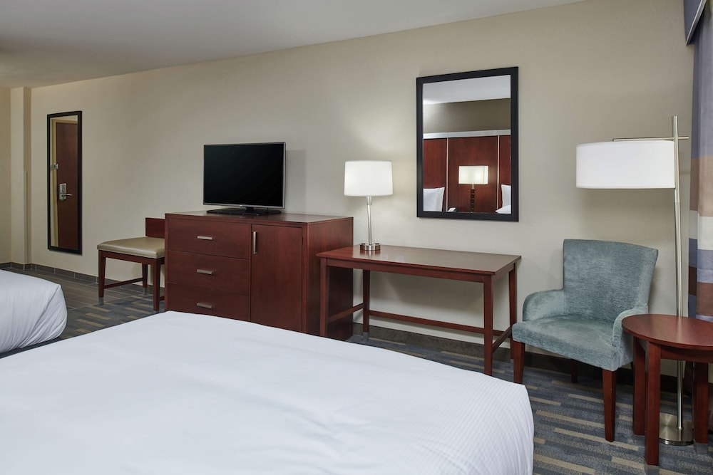 ROOM, KING BED, ACCESSIBLE