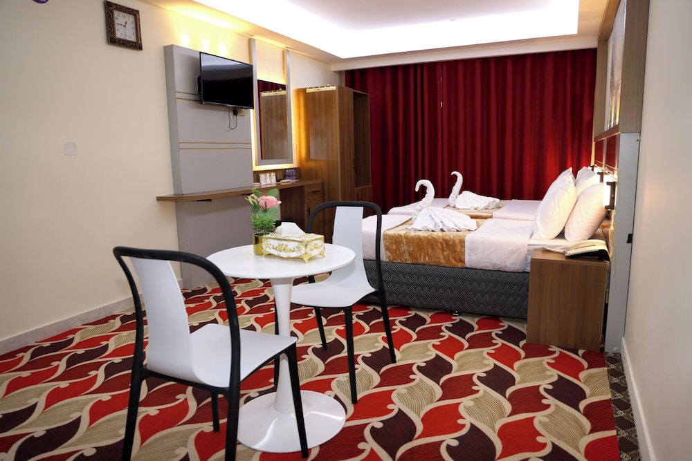 Tanha Park Hotel 37/52