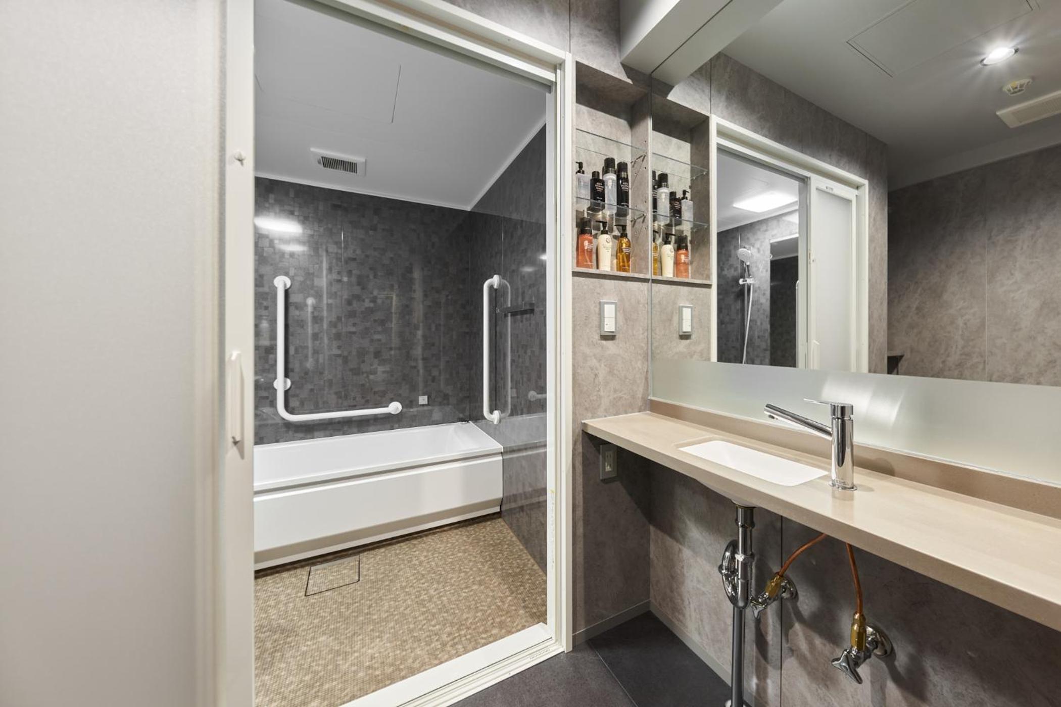 غرفة قياسية بسرير مزدوج مع سرير إضافي، Shinjuku City Hotel N U T S 7/10