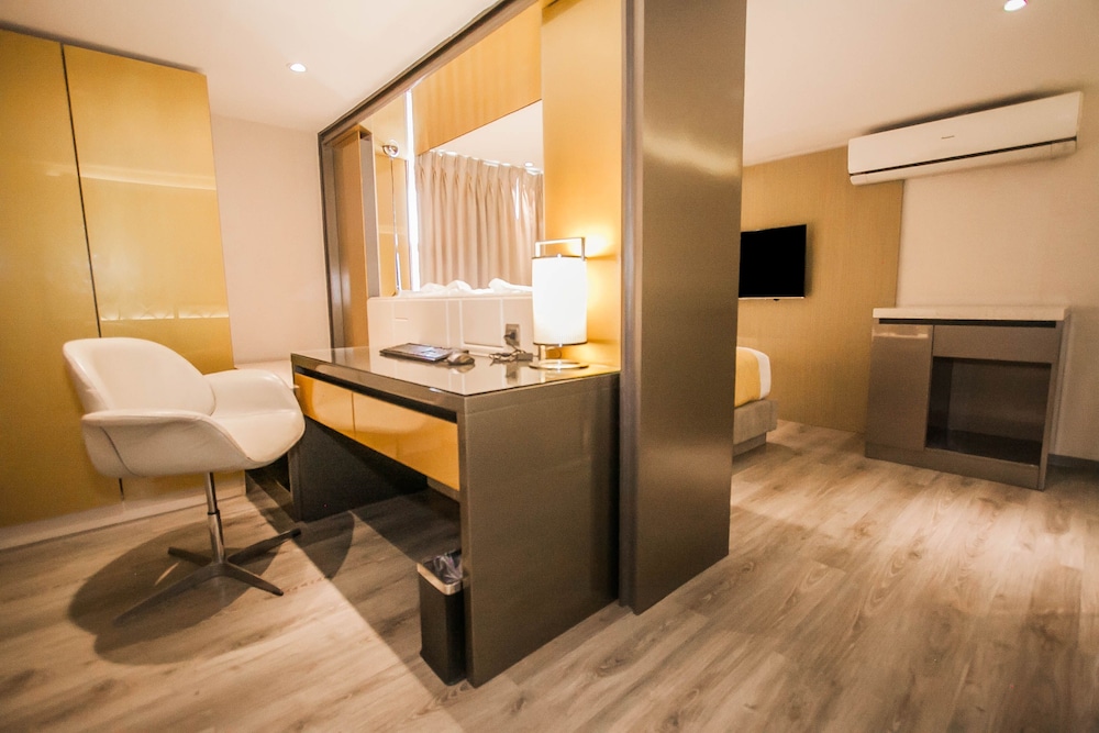 Hotel Xyz 21/49