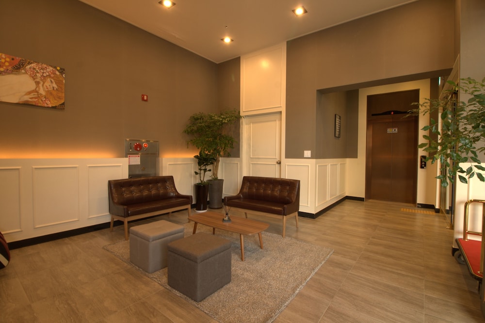 Vella Suite Hotel 38/50