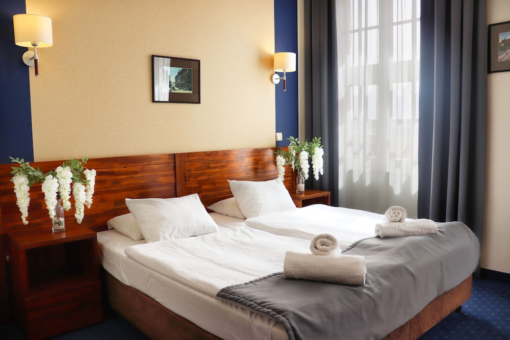 Hotel Piast 11/50