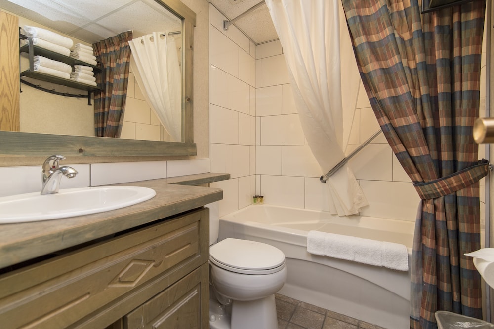 Douglas Fir Resort 54/54