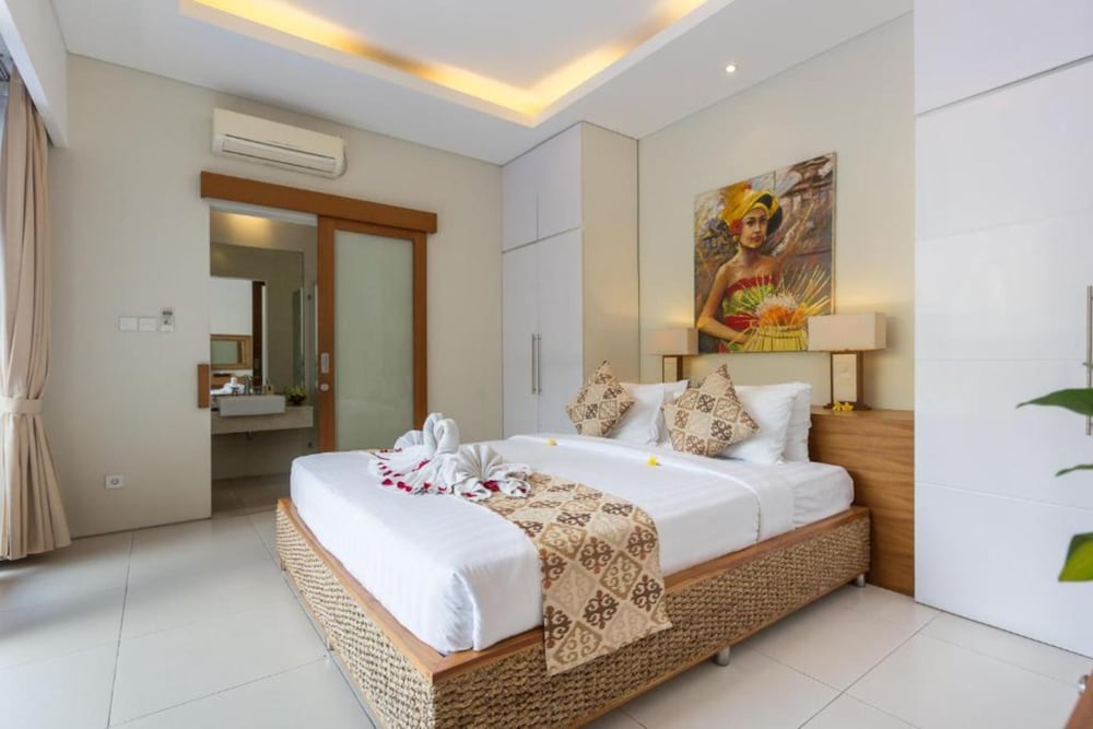 2 BEDROOMS, VILLA