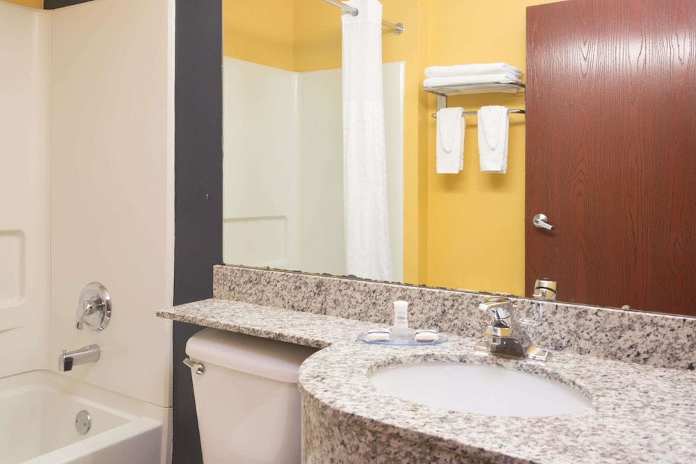 Microtel Inn Suites By Wyndham Hillsborough 10/25