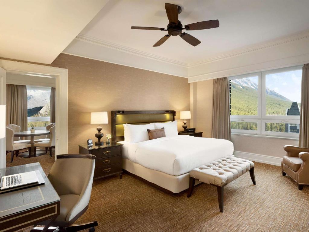 1 Bedroom, Exclusive, Fairmont Gold, Suite, King Bed, Mountain View, Lounge Access