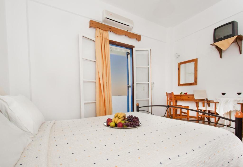 ROOM, TRIPLE, GARDEN VIEW