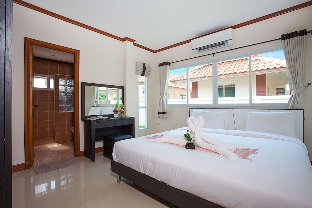 2 BEDROOMS, DELUXE, SUITE, GROUND FLOOR