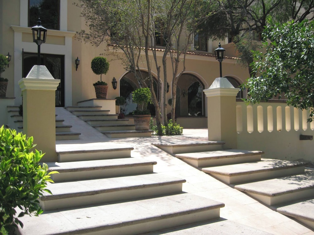 Hotel Villa Antigua 44/54