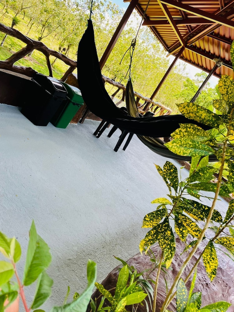 Aunty Arenal Lodge 44/50