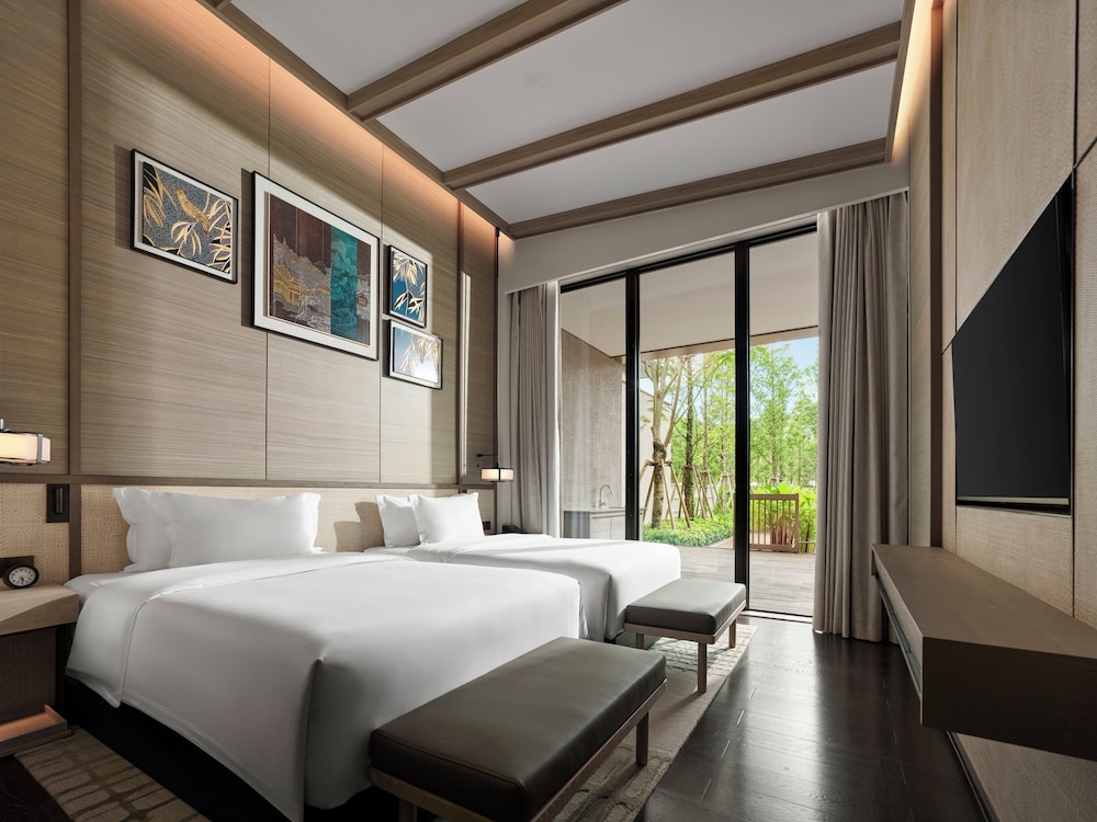 Banyan Tree Dongguan Songshan Lake 10/60