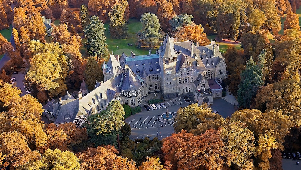 Schlosshotel Kronberg Hotel Frankfurt 47/50
