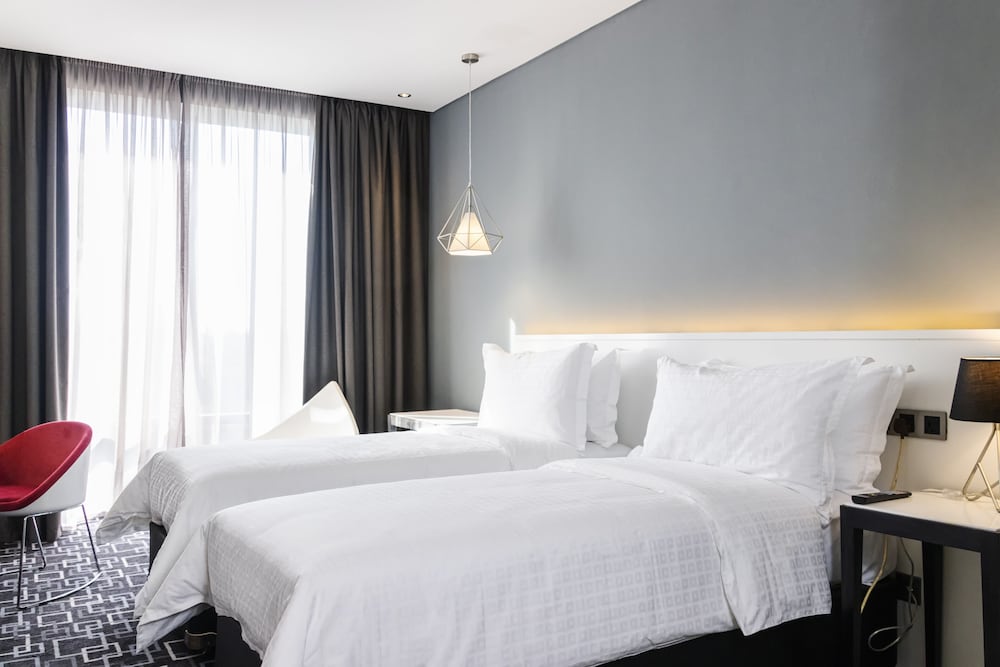 Trademark Hotel 11/59
