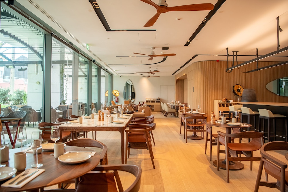 restaurant cafeteria