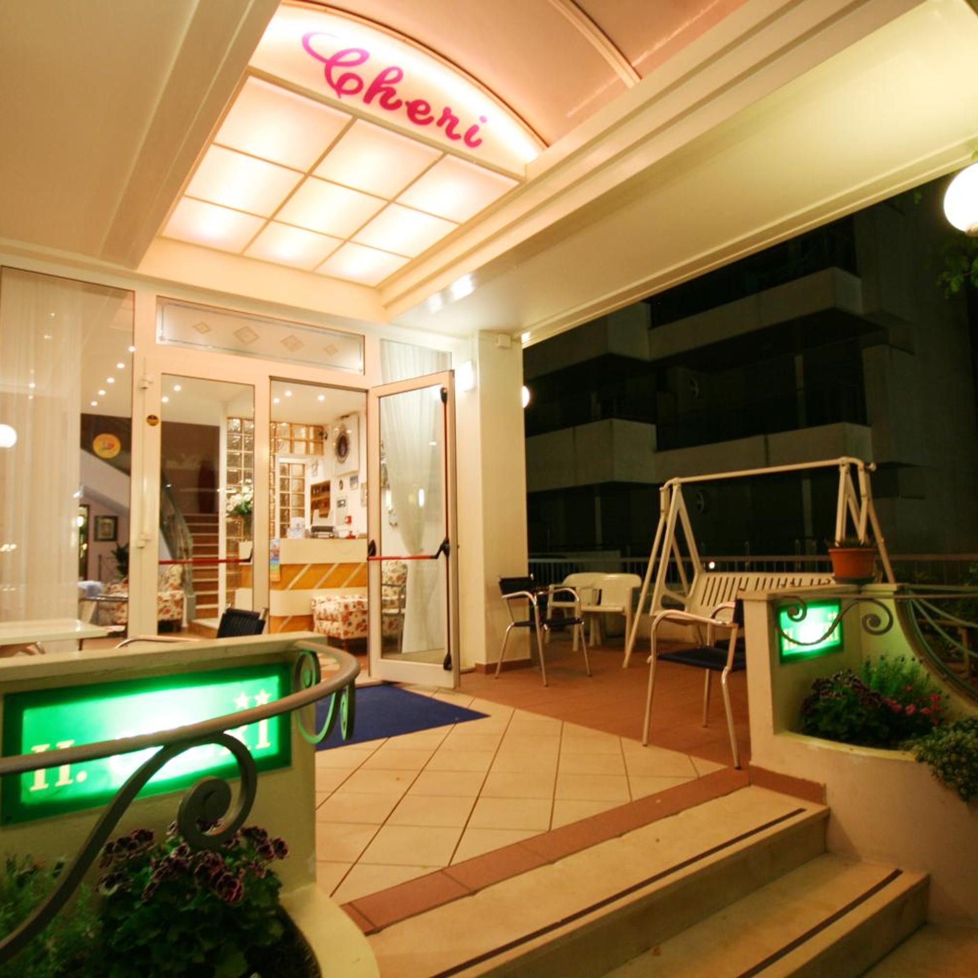 Hotel Cheri 22/48