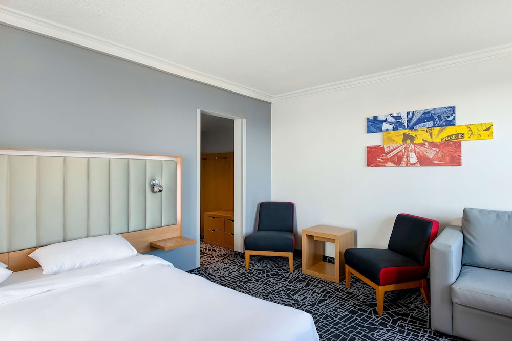 Radisson Hotel York 17/76