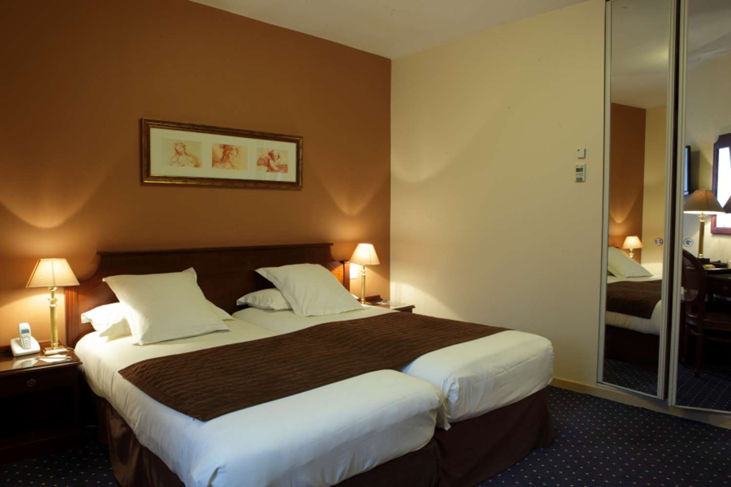 Superior, Twin Beds, Large