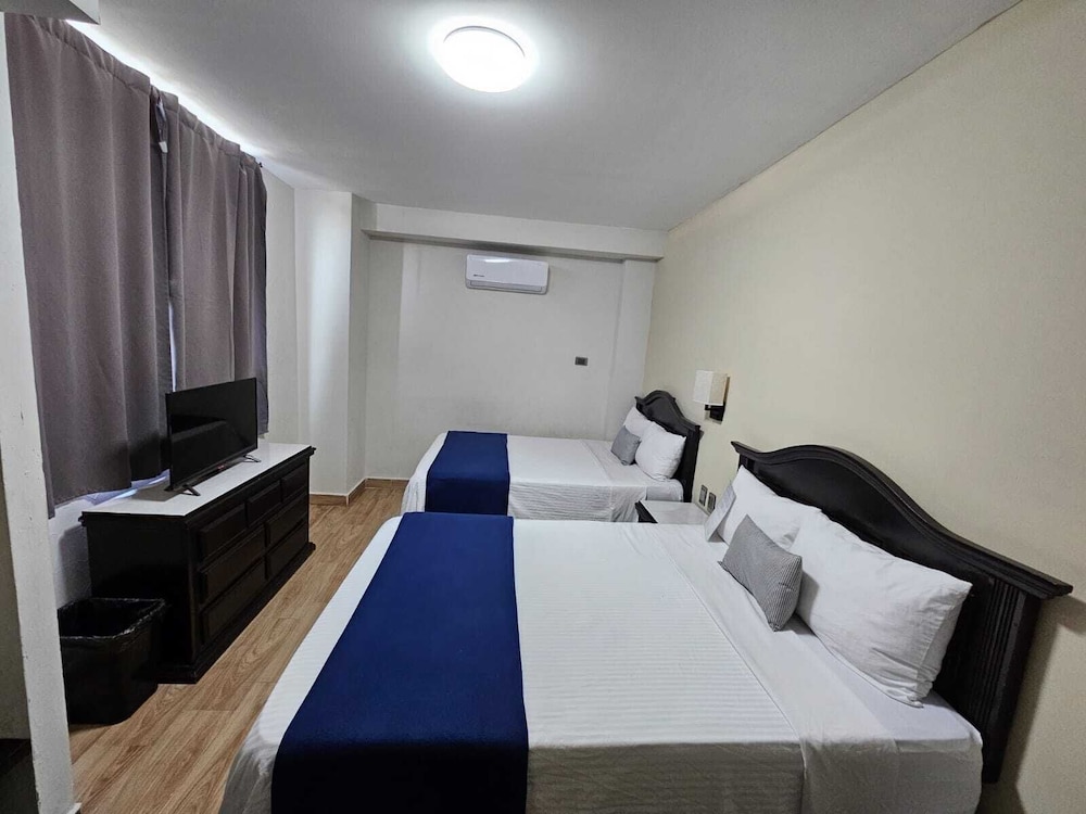 Standard, 2 Double Beds, Private Bathroom