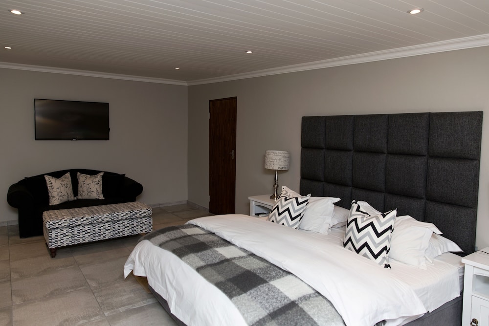 Paarl Nuwerus Lodge 10/36