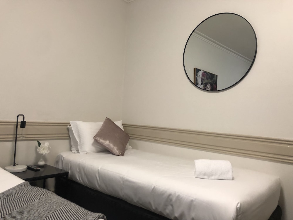 Beaumont Kew Hotel 19/47