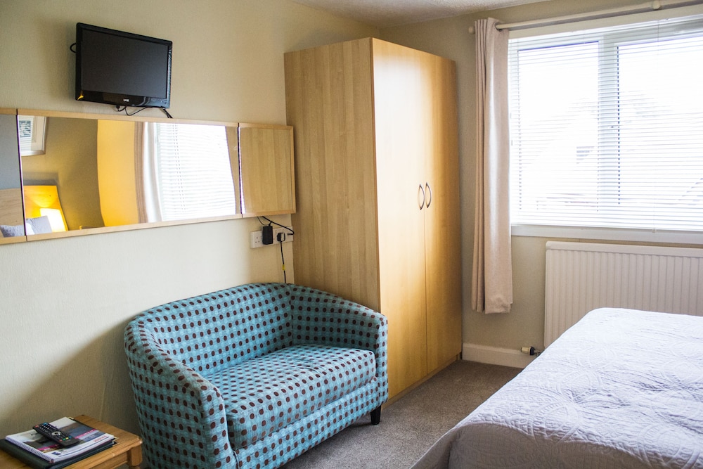 Hazeldene Guest House 22/38