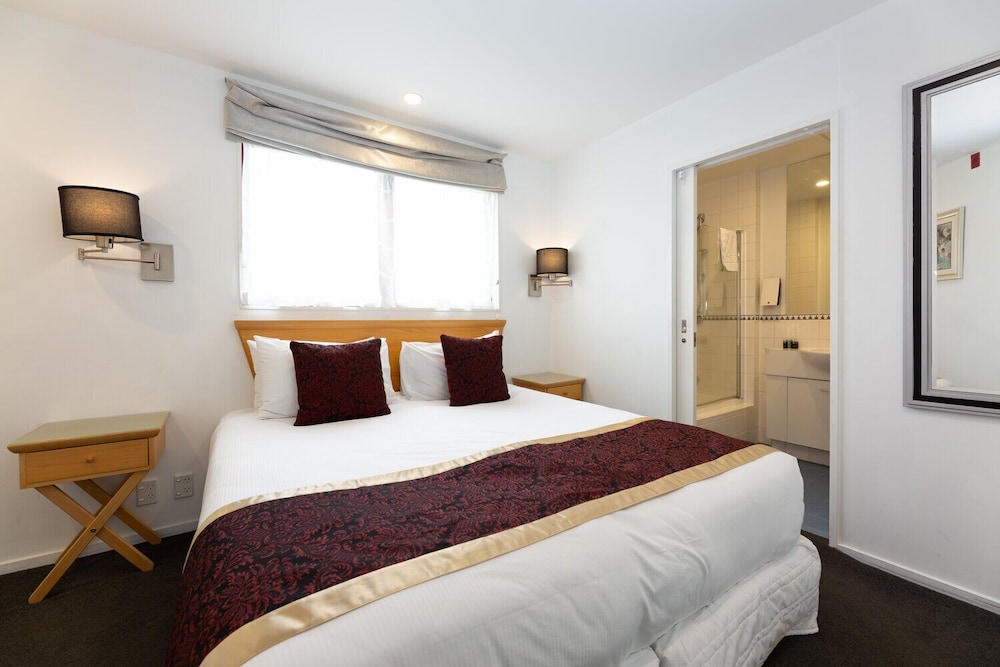 2 BEDROOMS, APARTMENT