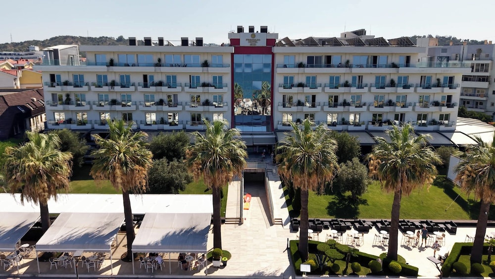 Premium Hotel Beach 47/50
