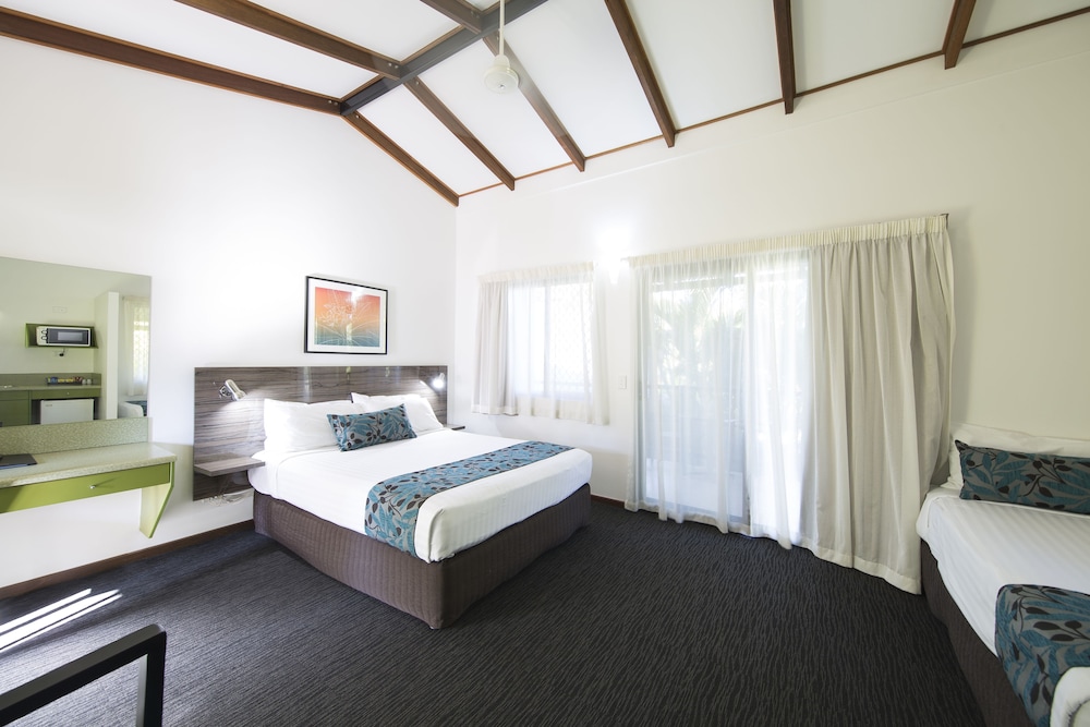 PALMS CITY RESORT 9/63