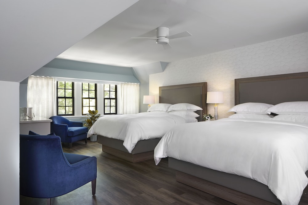 Luxury, Suite, 2 Queen Beds