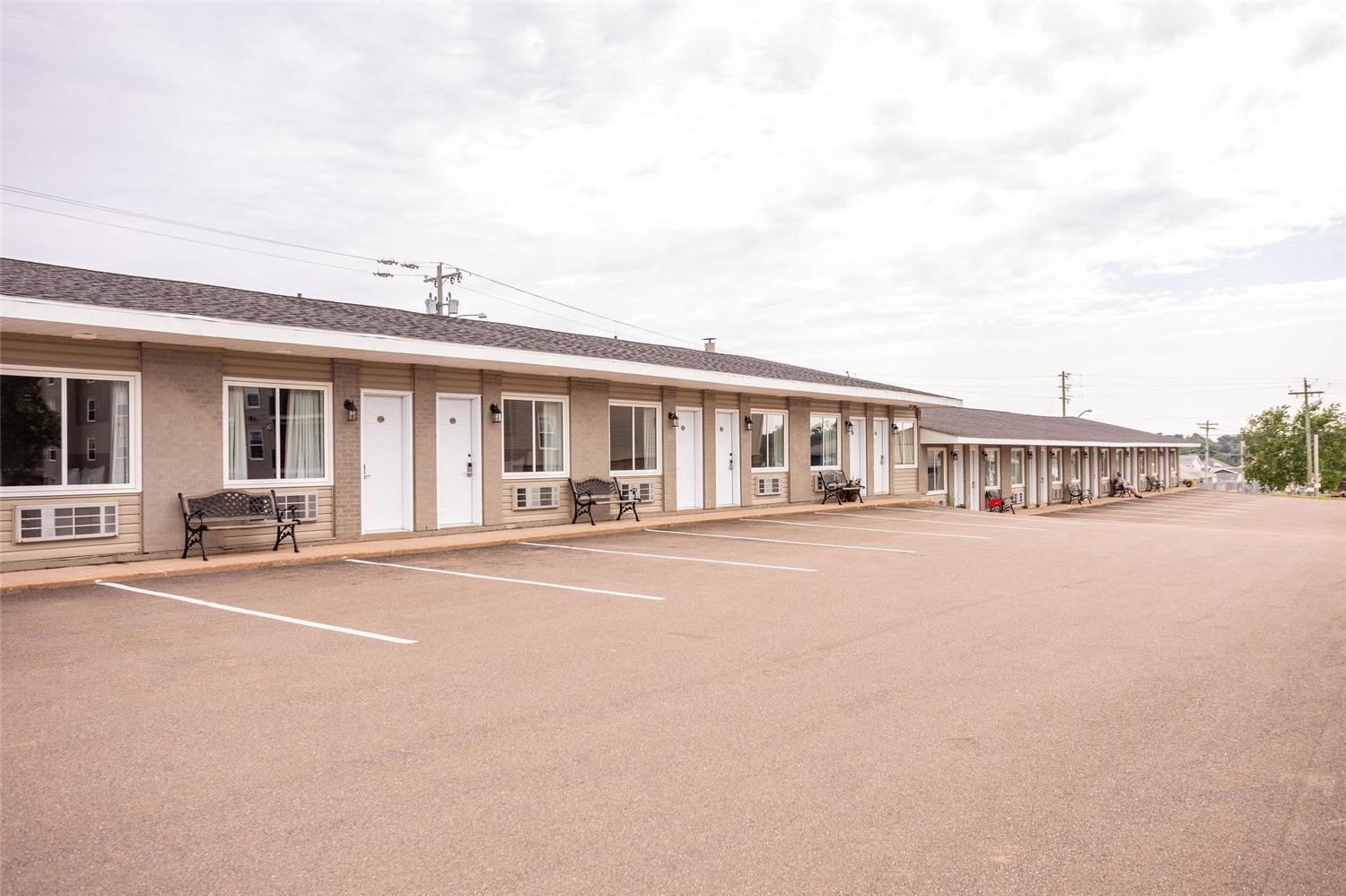 Canadas Best Value Inn & Suites Charlottetown 2/11