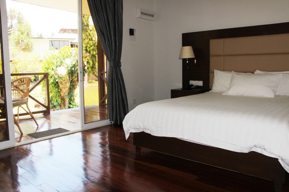 Langkah Syabas Beach Resort 22/51