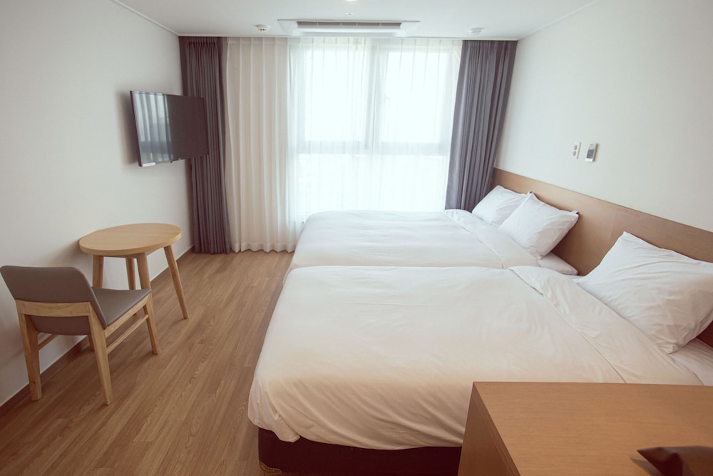 Hotel Kenny Gijang 15/43