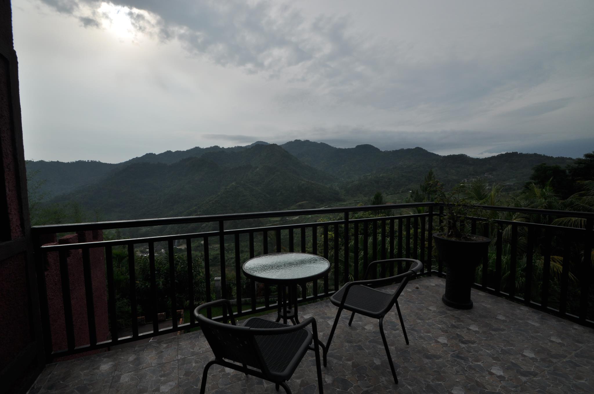 Edensor Hills Villa, Resort & Cafe 50/51