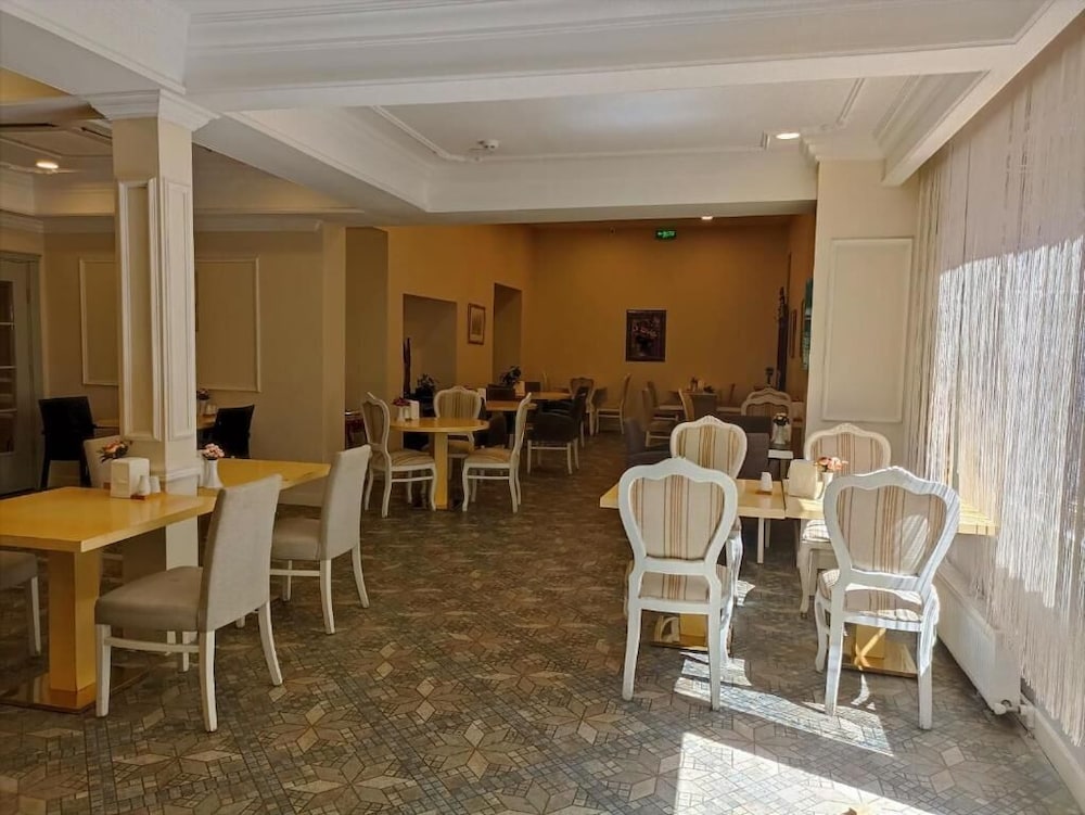 Albatros Premier Hotel 42/57