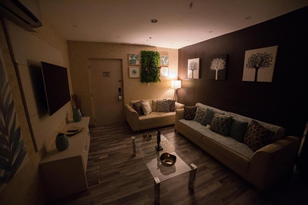 HOTEL OJOS DEL RIO 32/50