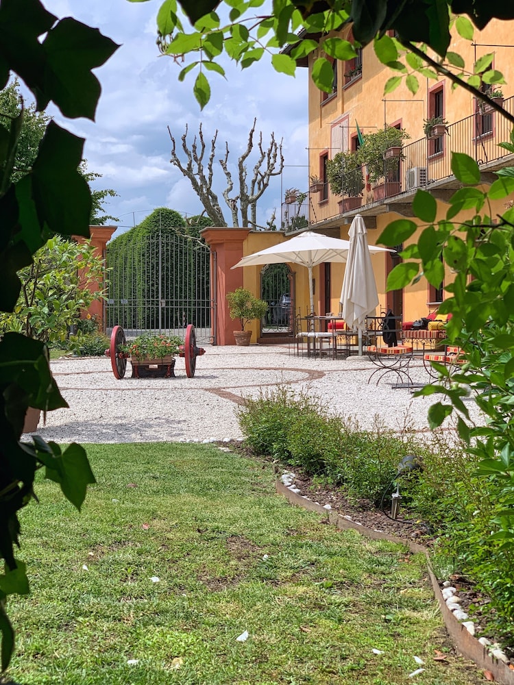 Tenuta La Cascinetta 49/52