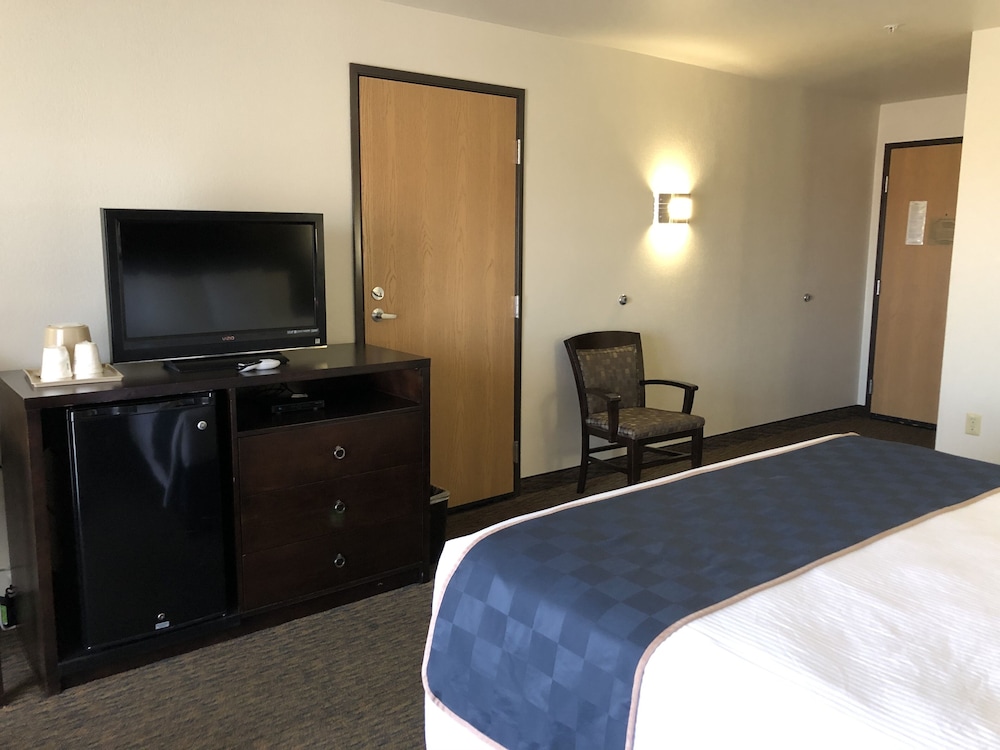 Days Inn and Suites by Wyndham Page Lake Powell 13/31