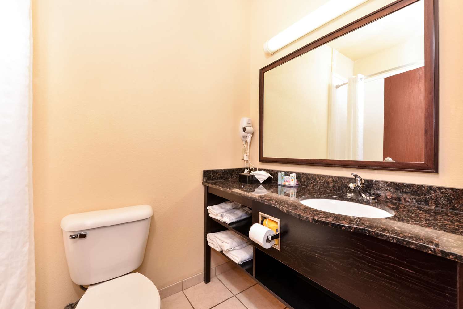 Express Inn And Suites Norman 16/16