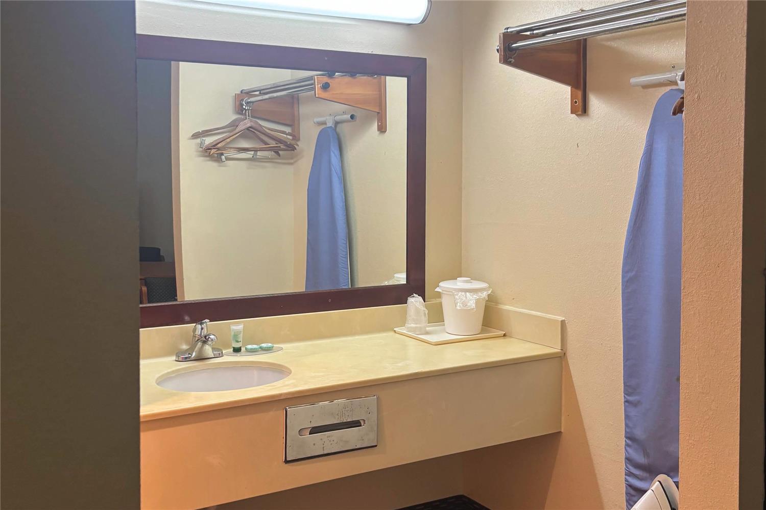 Clarion Pointe Alachua - Gainesville Area 20/20
