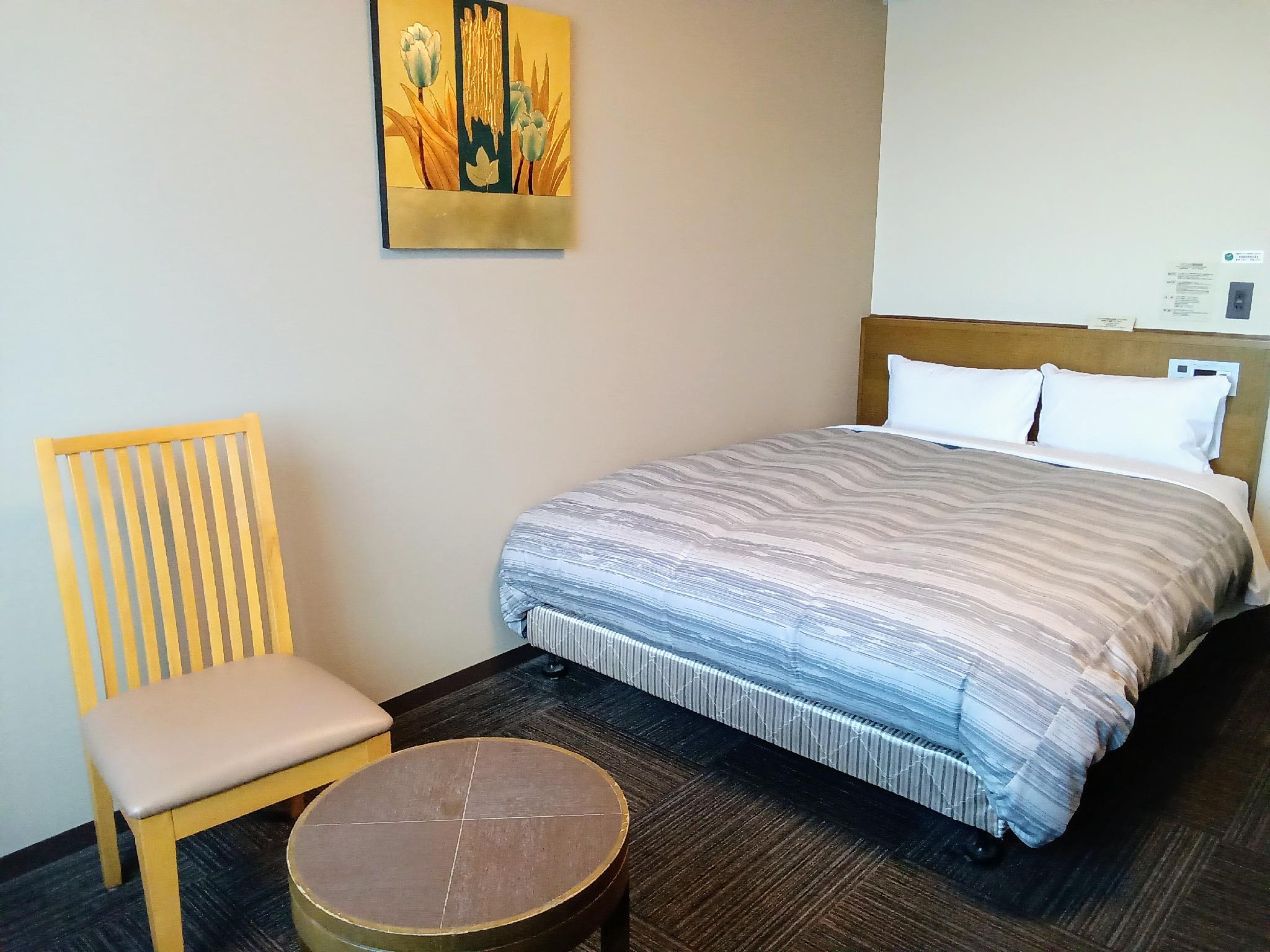 Semi Room, Semi Double Bed, New Building, Smoking