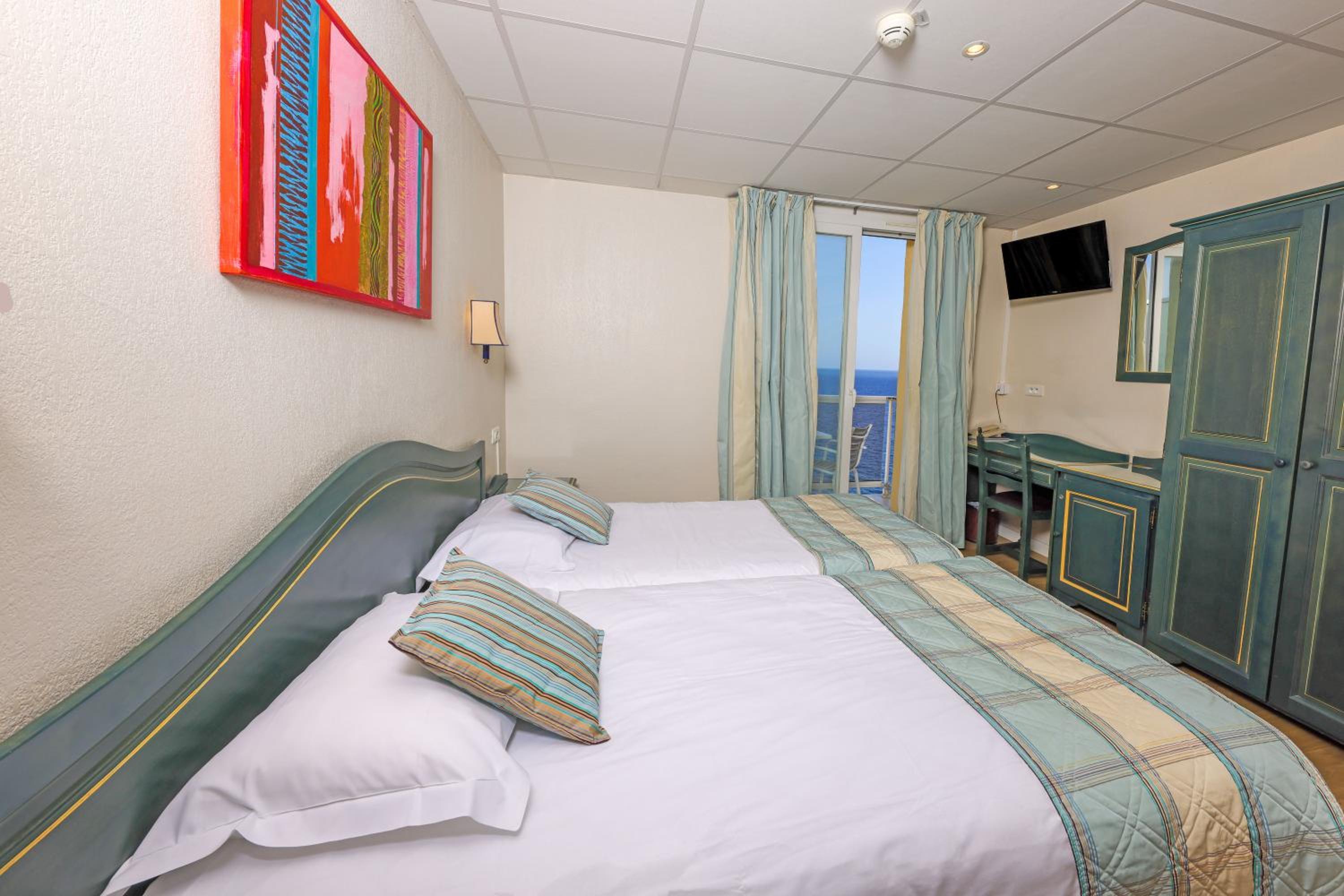 Standard, Twin Beds, Sea Front, Sea View