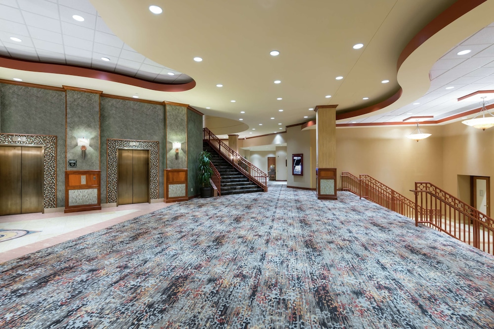 Embassy Suites by Hilton St. Louis St. Charles 13/54