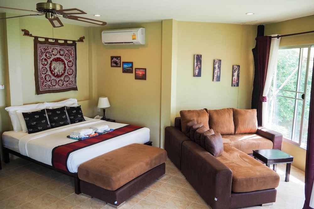 Lanta Castaway Beach Resort 17/50